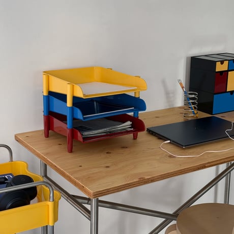 tray-03147　Bauhaus Color Stacking File Tray 3-Color Set