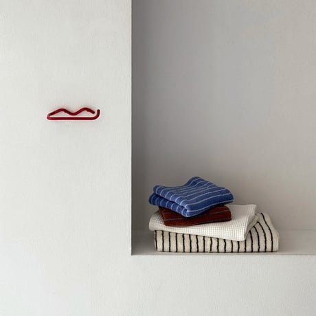 wall-03108　Wave Towelhangar Toiletpaper Holder Red