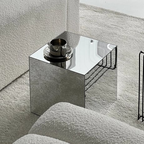 table-03170　Acrylic Mirror Side Table