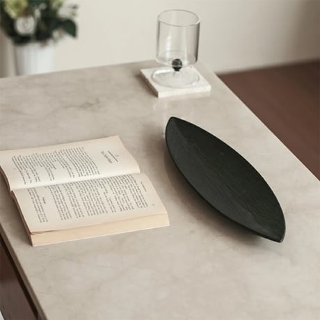 plate-03111　Leaf Black Multi Plate