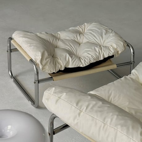 chair-03088　Silver Frame Padded Lounge Chair and Ottoman