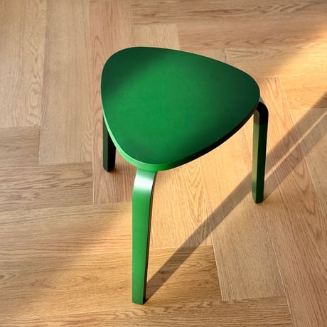 stool-03021　Triangle Green Stool