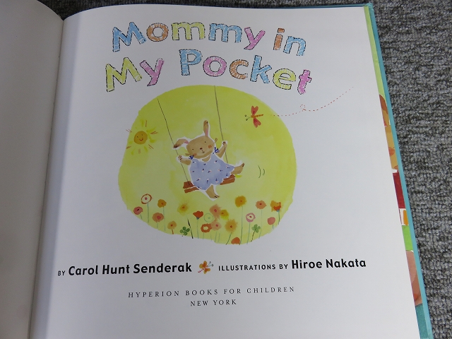 洋書・絵本】Mommy in My Pocket/BL5-SY15 | エイワ書店