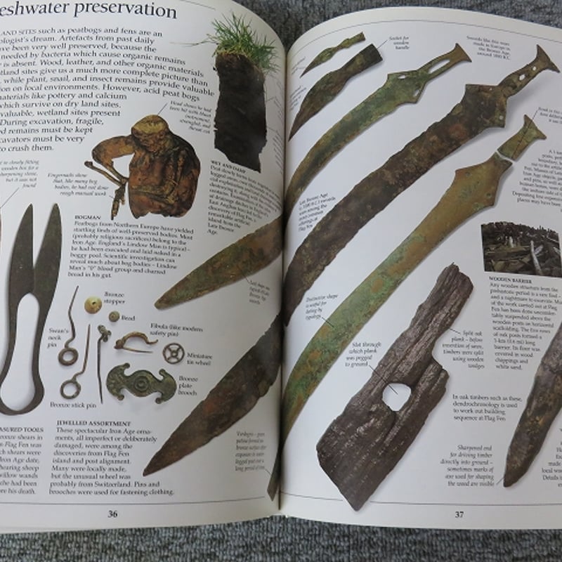 洋書】DK Eyewitness Guides: Archaeology ハードカバー – 洋書】DK Eyewitness Guides: Archaeology ハードカバー –