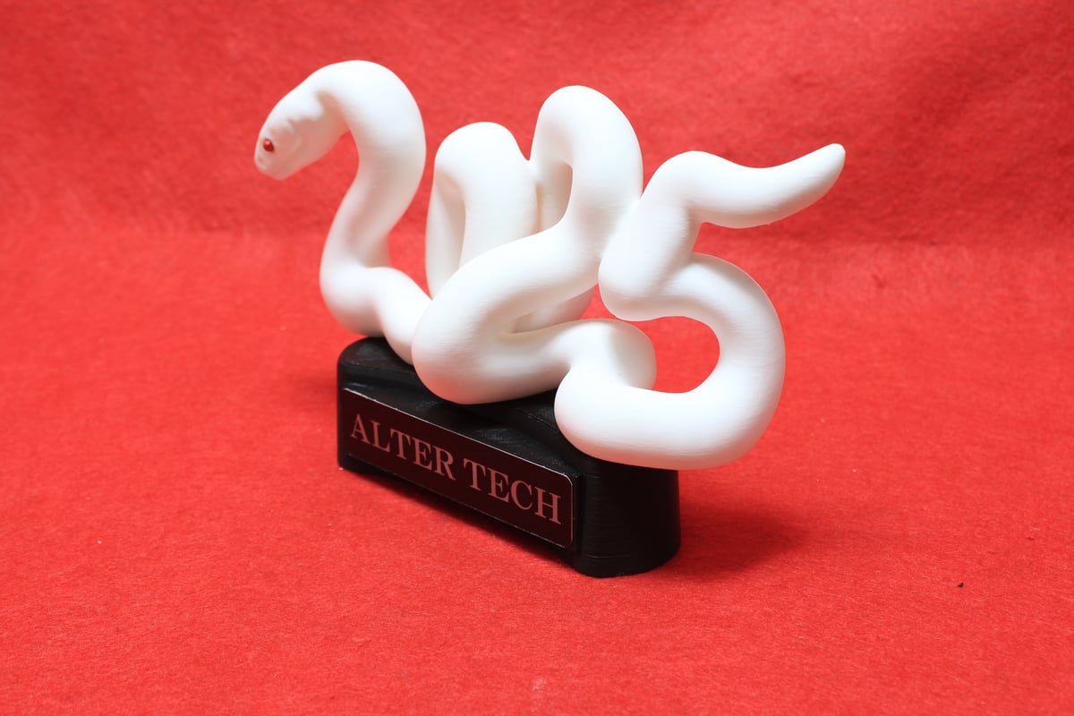 ツペラツペラ限定版 蛇の彫刻 干支 水神、蛇の彫刻、木彫り 干支 巳 snake Sculpture - YouTube