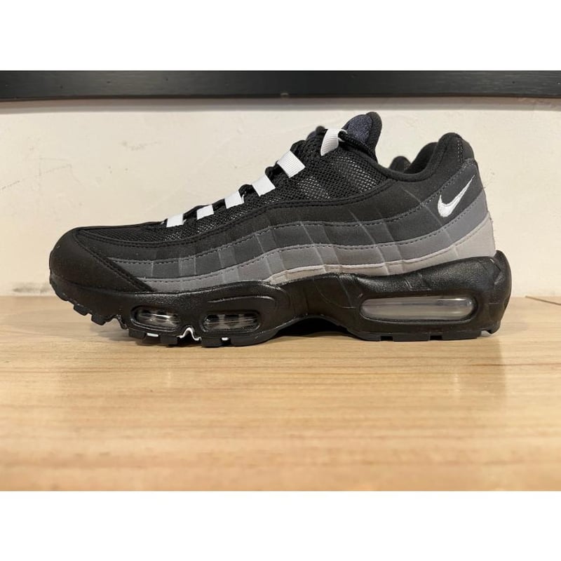 海外限定モデル】NIKE AIR MAX 95 【ナイキ エア マックス 95】BLACK/