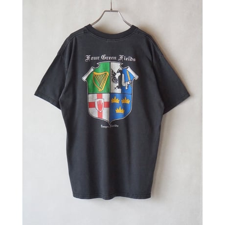 00’s GILDAN "Four Green Fields" crest print tee