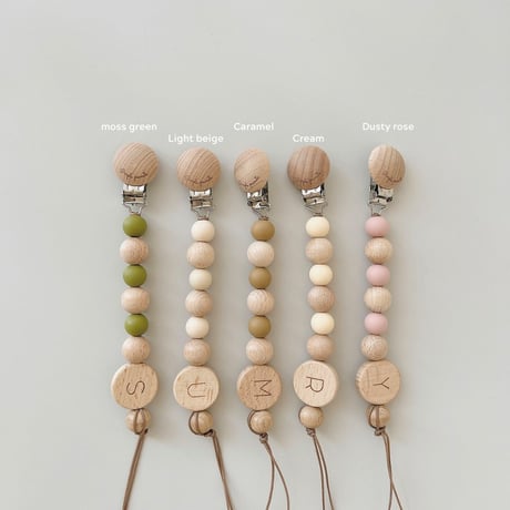 Pacifier holderおしゃぶりホルダー(ワンポイントイニシャル)