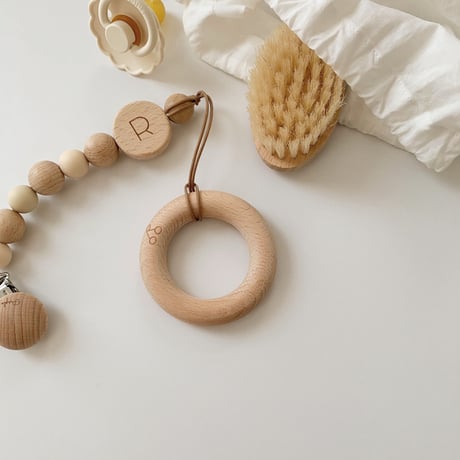 Pacifier holderおしゃぶりホルダー(ワンポイントイニシャル)