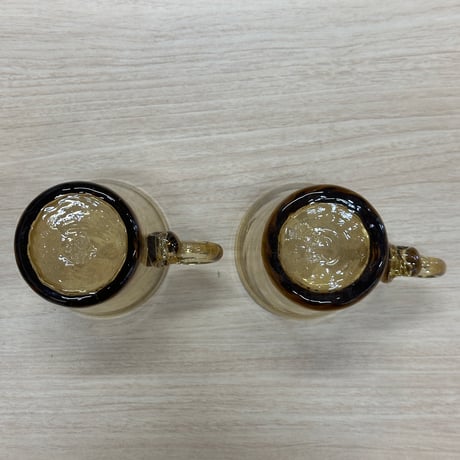 耐熱琉球ガラス　マグカップ（茶色アンバー）  波模様