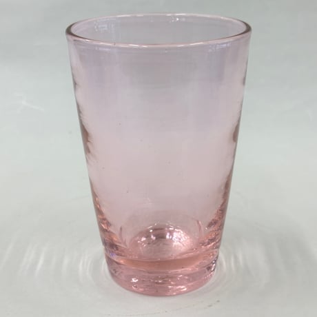 耐熱琉球ガラス　限定カラー「春風ピンク」グラス中