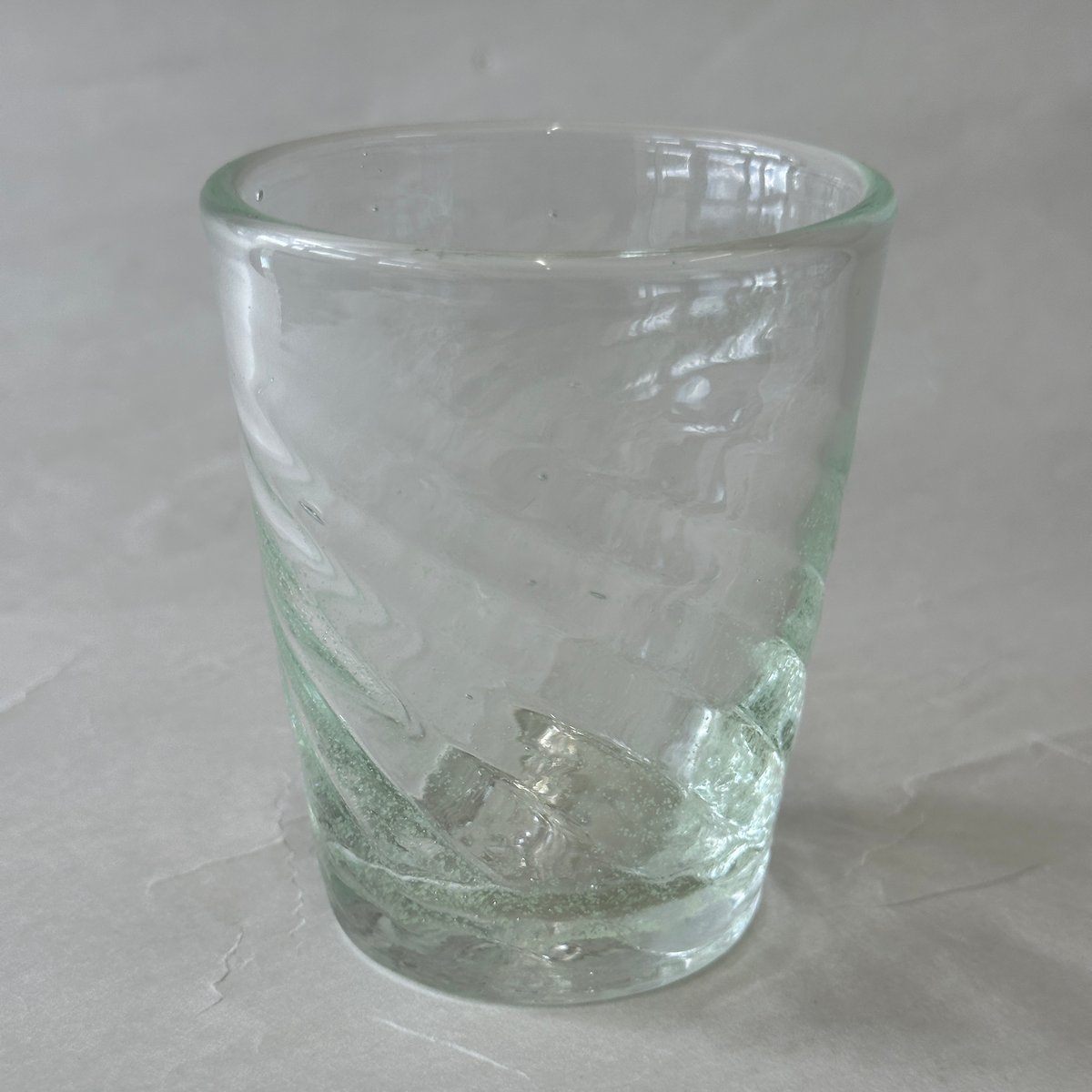 耐熱琉球ガラス グラス小 (波模様）蓄光入り | 耐熱琉球ガラス工房 燈