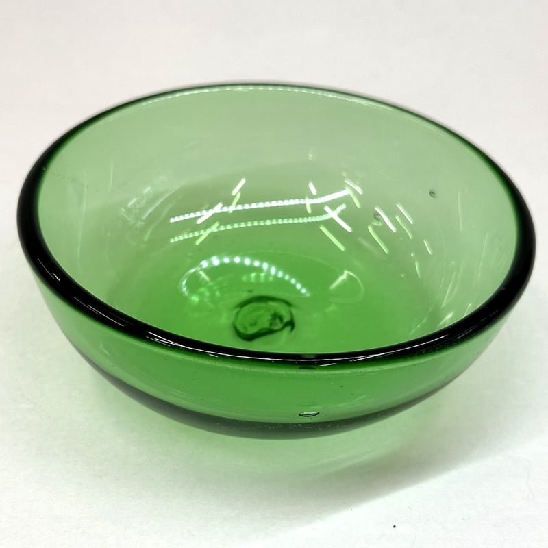 ガラス　食器　花器　緑色　緑　みどり　吹きガラス　鉢　色ガラス　グリーン 61OpFH1aVoL._AC_UF894,