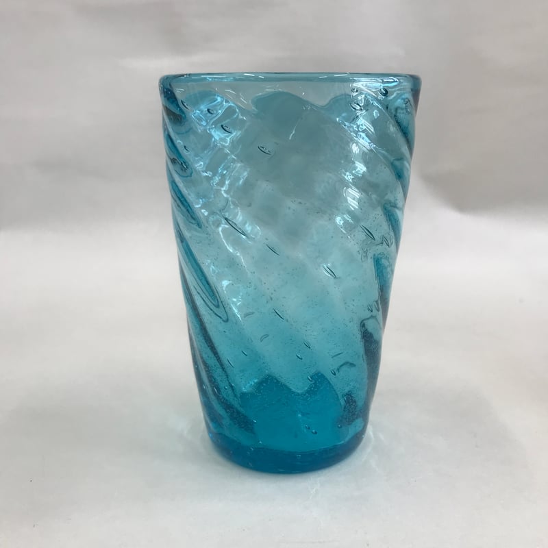 耐熱琉球ガラス グラス中 (波模様） 蓄光入り | 耐熱琉球ガラス工房 燈