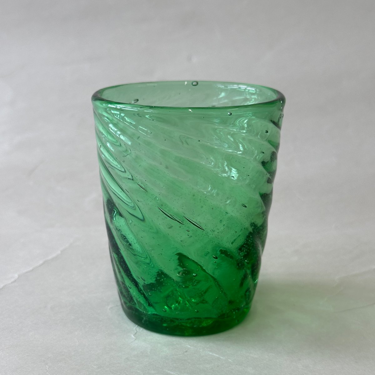 耐熱琉球ガラス グラス小 (波模様）蓄光入り | 耐熱琉球ガラス工房 燈