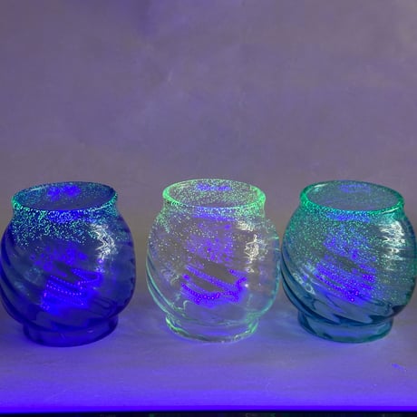耐熱琉球ガラス　蓄光シリーズ　ランタングローブ（波模様）