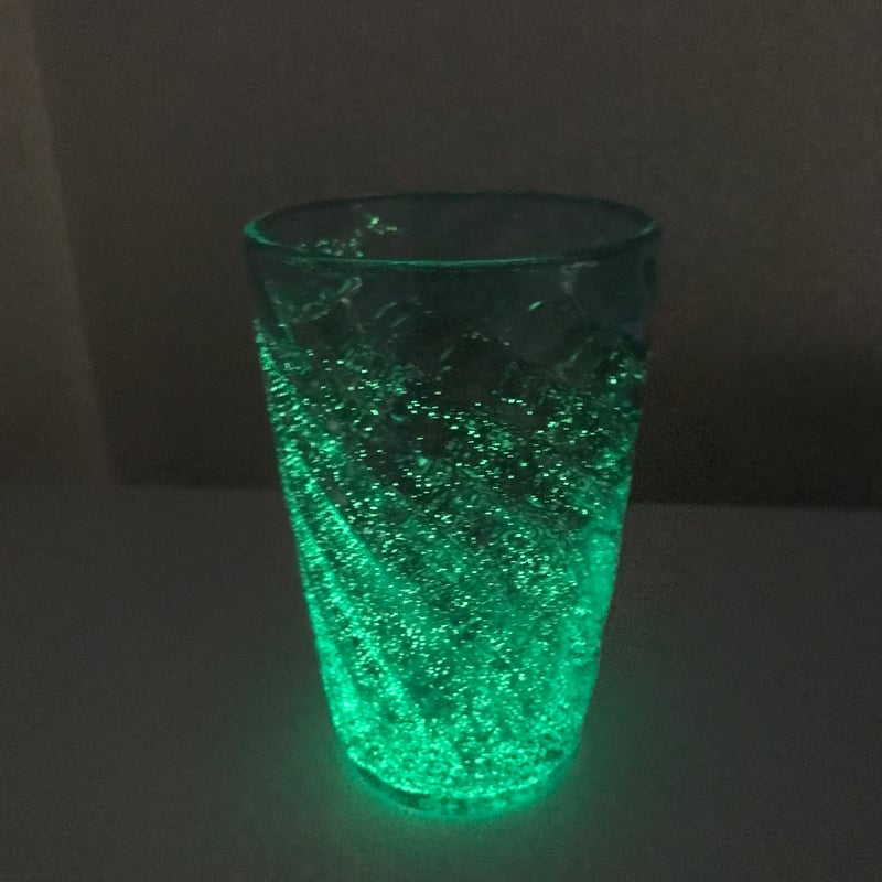 耐熱琉球ガラス グラス中 (波模様） 蓄光入り | 耐熱琉球ガラス工房 燈