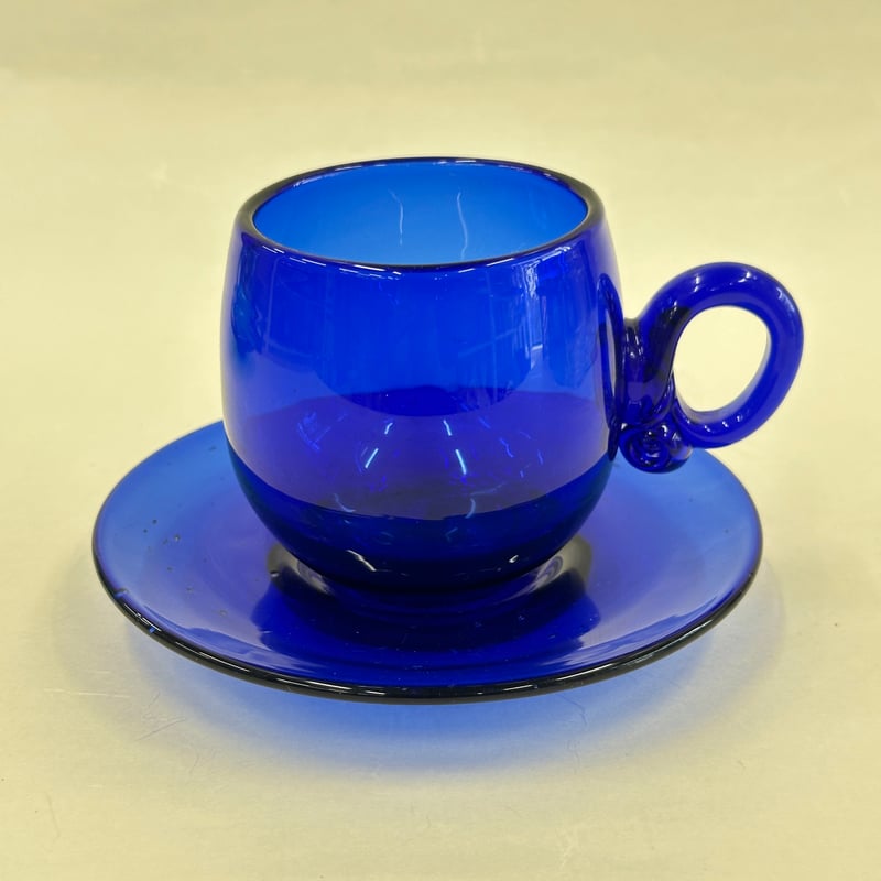 1805 手作りガラス　切子　カップ＆ソーサー　未使用 ガラス食器 クリスタル 切子ハンドカット 篭目切子中鉢 13.5cm