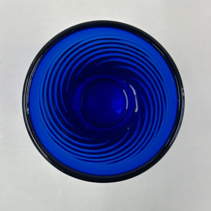 大きな琉球ガラス製ブドウの房デザイン 耐熱琉球ガラス グラス大(波模様） | 耐熱琉球ガラス工房 燈人