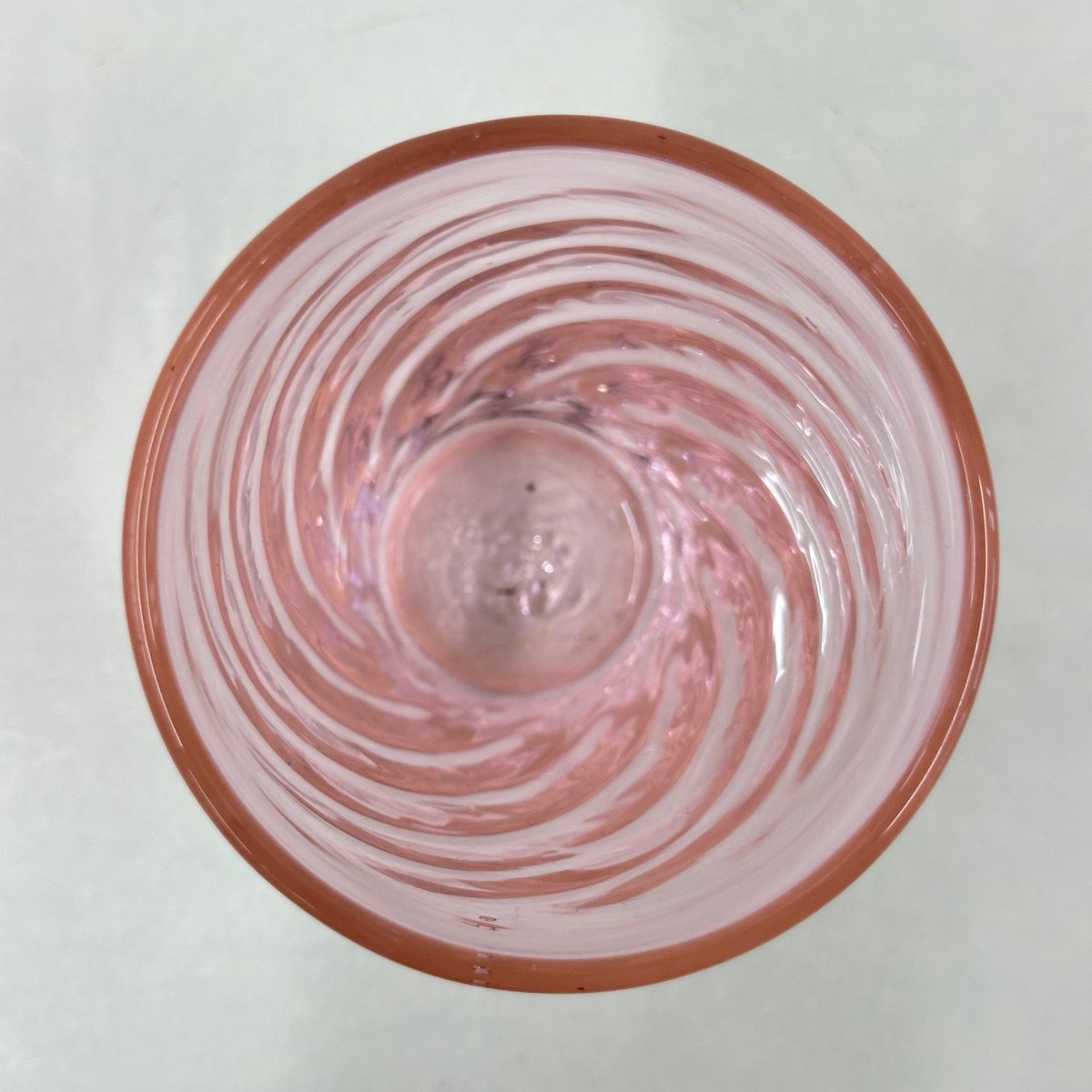 ピンク 波状模様 ガラス製品 耐熱琉球ガラス 限定カラー「春風ピンク」グラス中 （波模様） | 耐熱