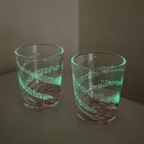 （非耐熱）琉球ガラス　グラス小（桃色×白×朱色） 蓄光入り