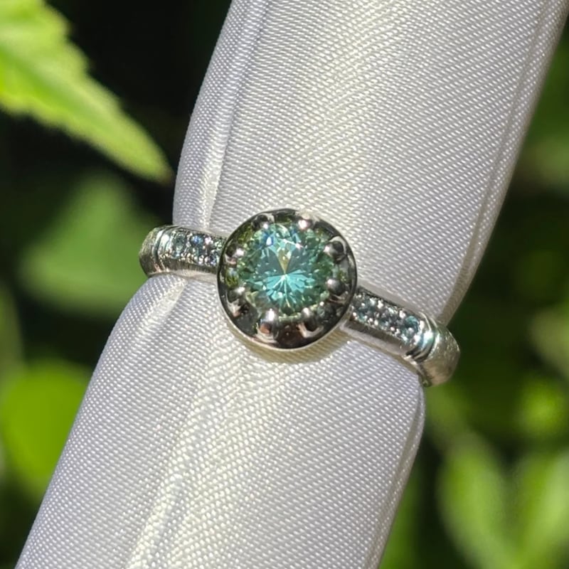 Kornerupine Queen Ring_Pt950 | GERMEDEUR