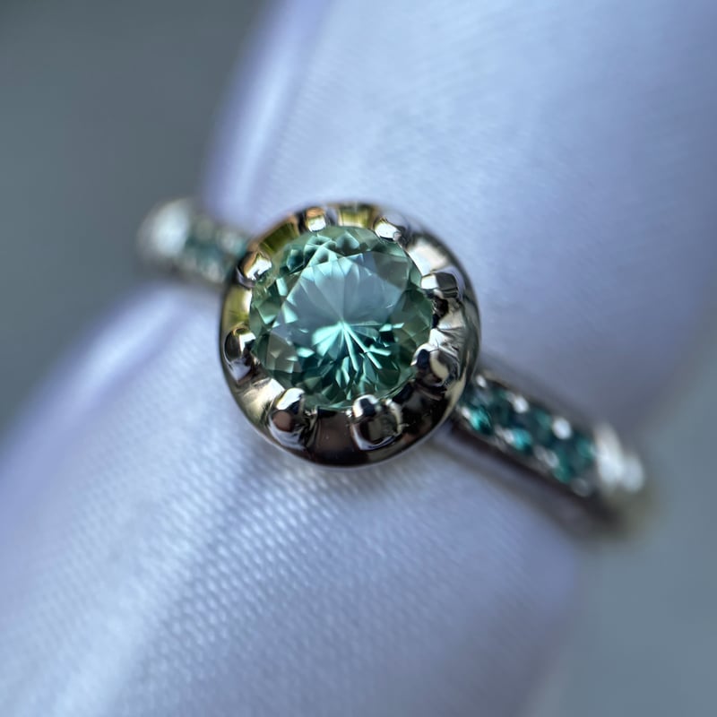 Kornerupine Queen Ring_Pt950 | GERMEDEUR
