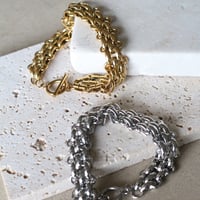 volume chain bracelet