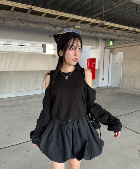 To me スウェットトップス【BLACK】