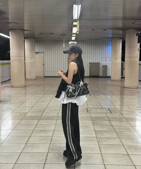ロングハンドルチャームバッグ【BLACK】