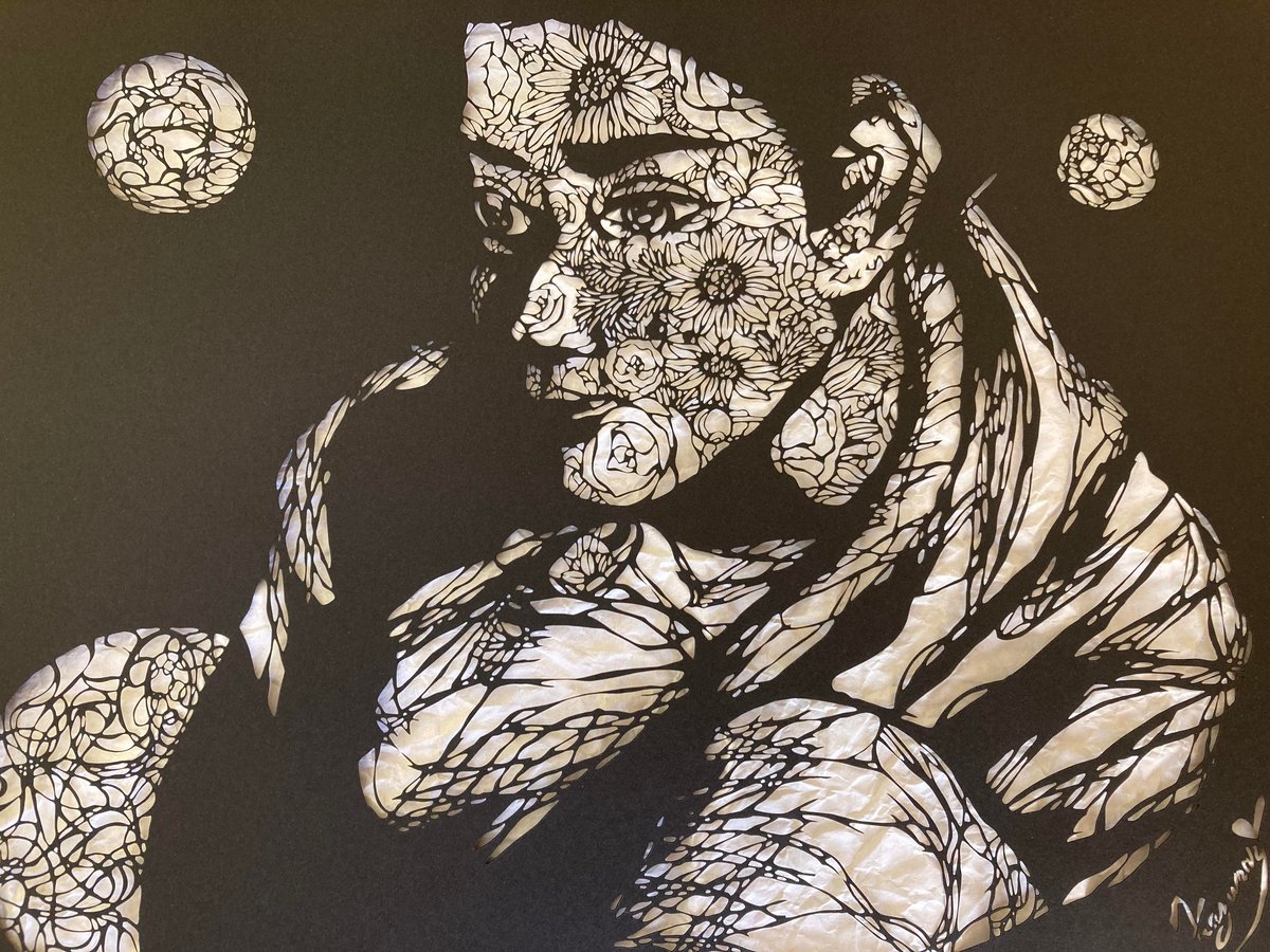 レーザーカット切り絵】「三つの月」 | 切り絵アーティストHachi