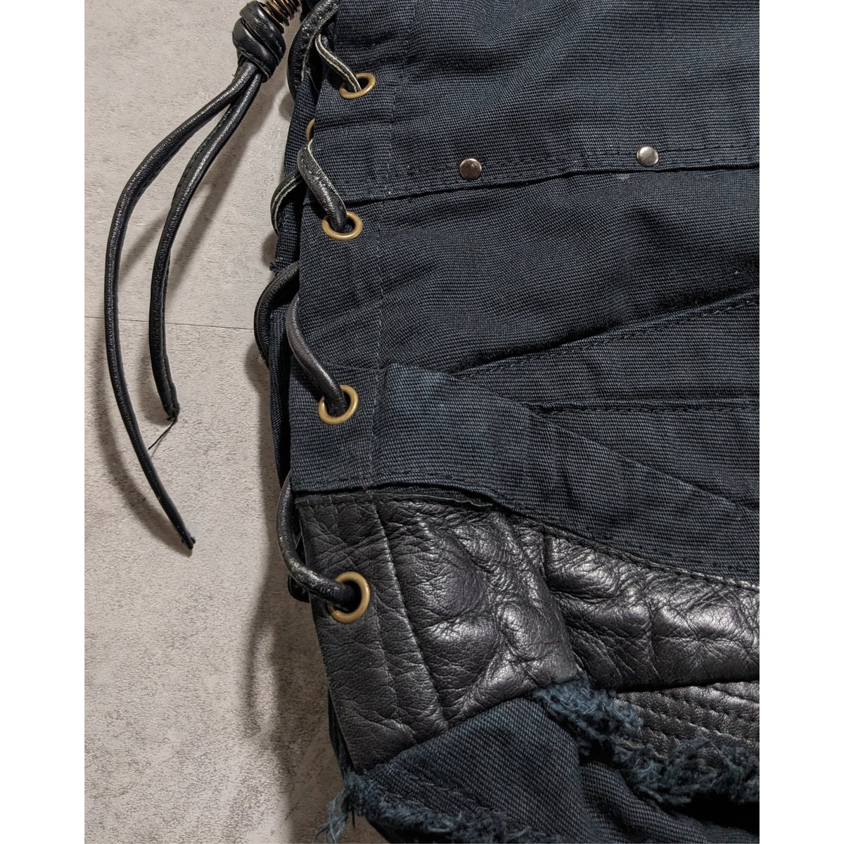 Kmrii】leather studs tote bag | Conglinoold