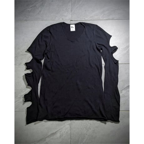 【LOST & FOUND by ria dunn】distressed bone knit