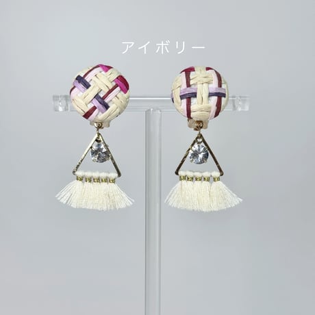 幾何学模様ラタン×タッセル