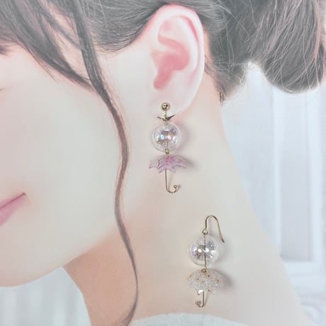 ゆれる傘とシャボン玉（ 満開桜・イエロー小花  ）