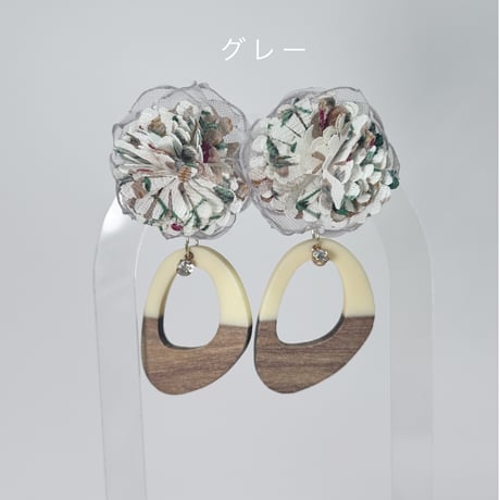 フラワーシフォン×ウッド調パーツ