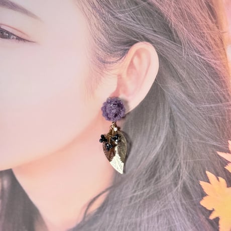 フェルトフラワー×木の実付き透かしリーフ