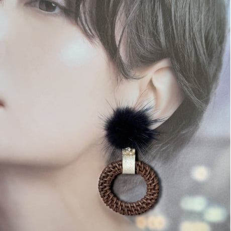 ミンクファー×レザー付きringラタン