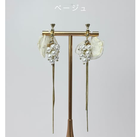 花シフォン&つぶつぶロングチェーン