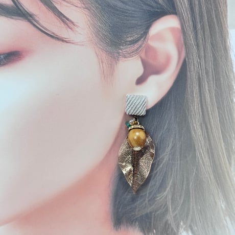 コーデュロイ×どんぐり付き透かしリーフ（大）