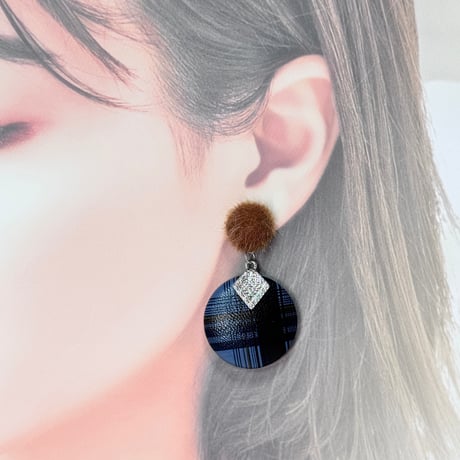 くるみファー×チェック柄ラウンドレザー
