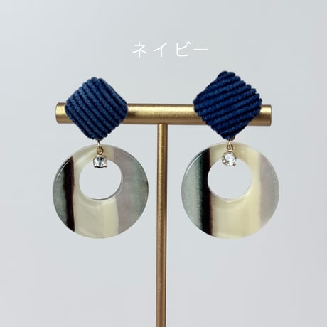 コーデュロイ×マーブルアクリルサークル