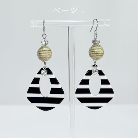 カラ－ボ－ル×ボーダ－アクリル