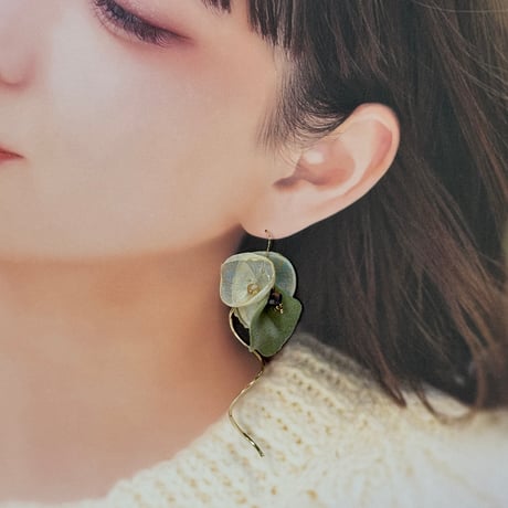 花びらシフォン&スウェードメタルライン