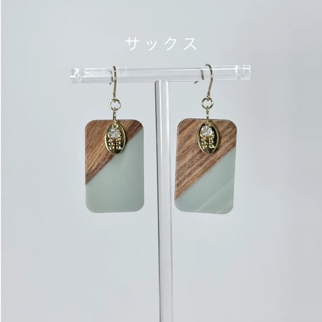 ロゴ入りプレ－ト付き木目調パーツ