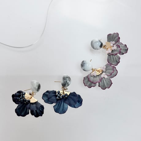 大理石風レジン×ふんわり花びら（ビーズ付き）