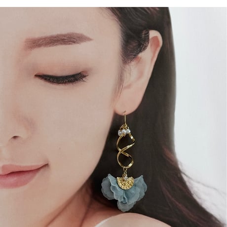 ツイストライン&シフォン／レースフラワー