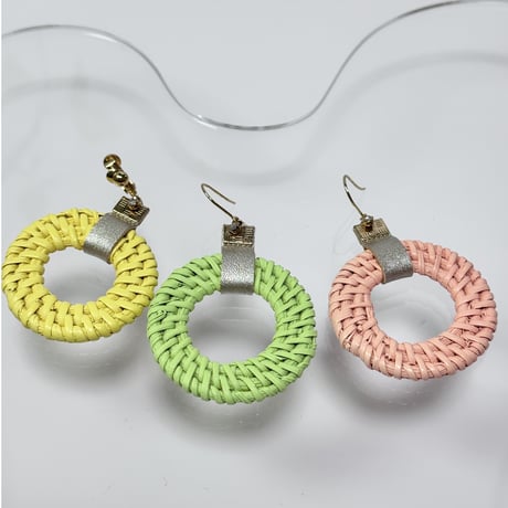 ゴ－ルド革×パステルカラーringラタン