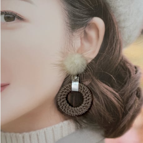 ミンクファー×レザー付きringラタン