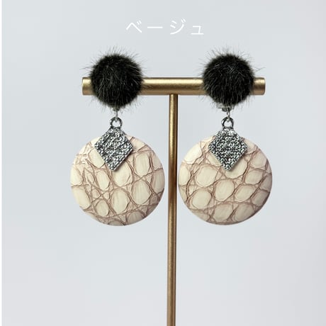 くるみファー×型押しラウンドレザー